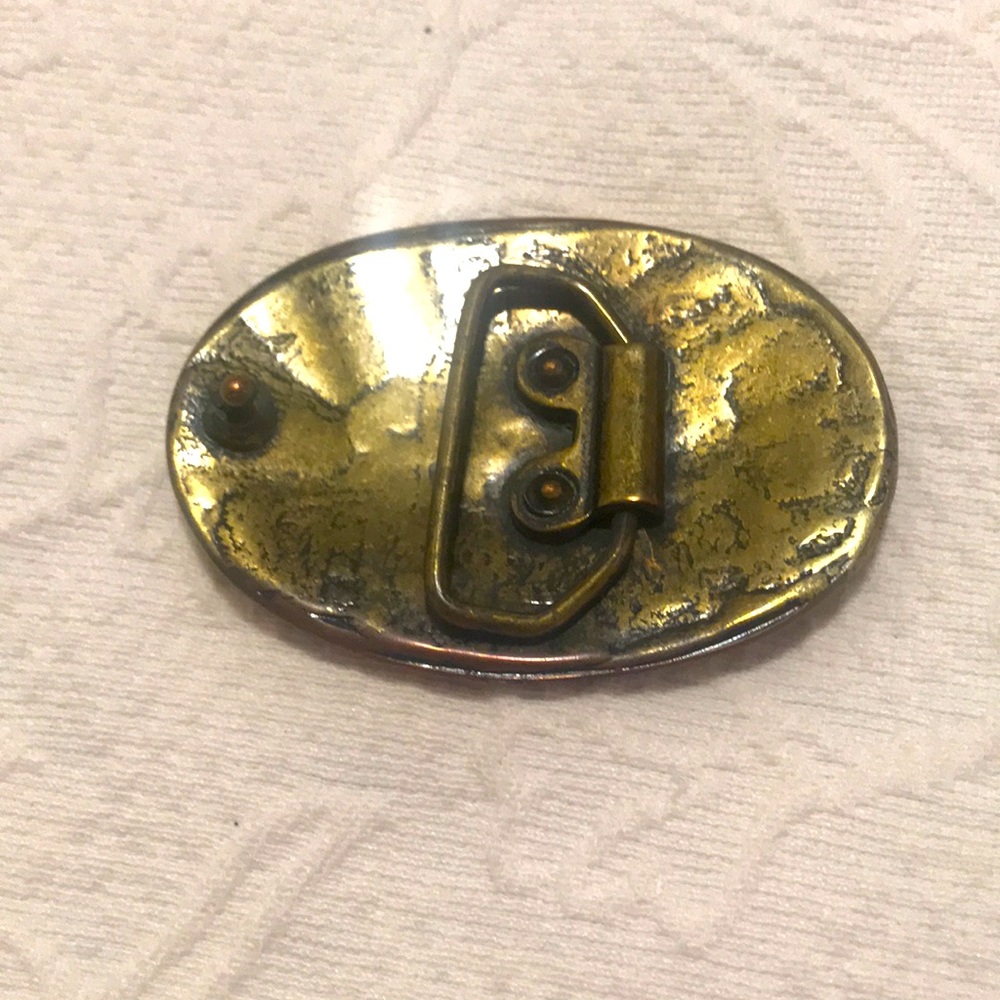 Buckle - Picture 3 of 5